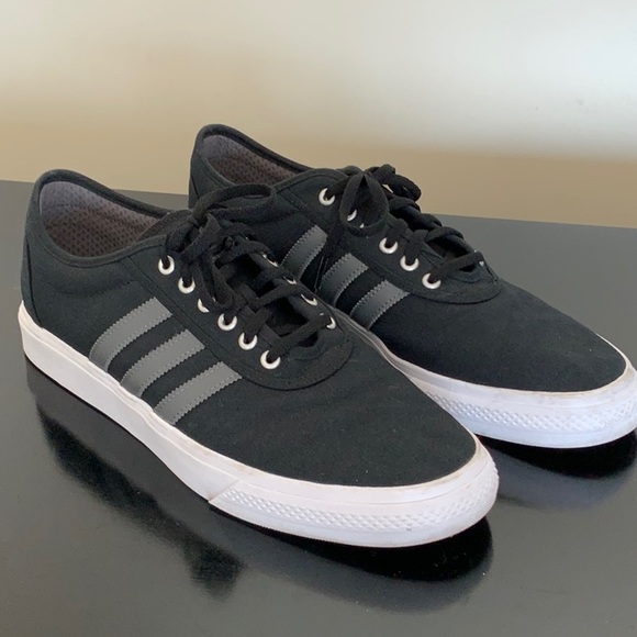 black sneakers mens adidas